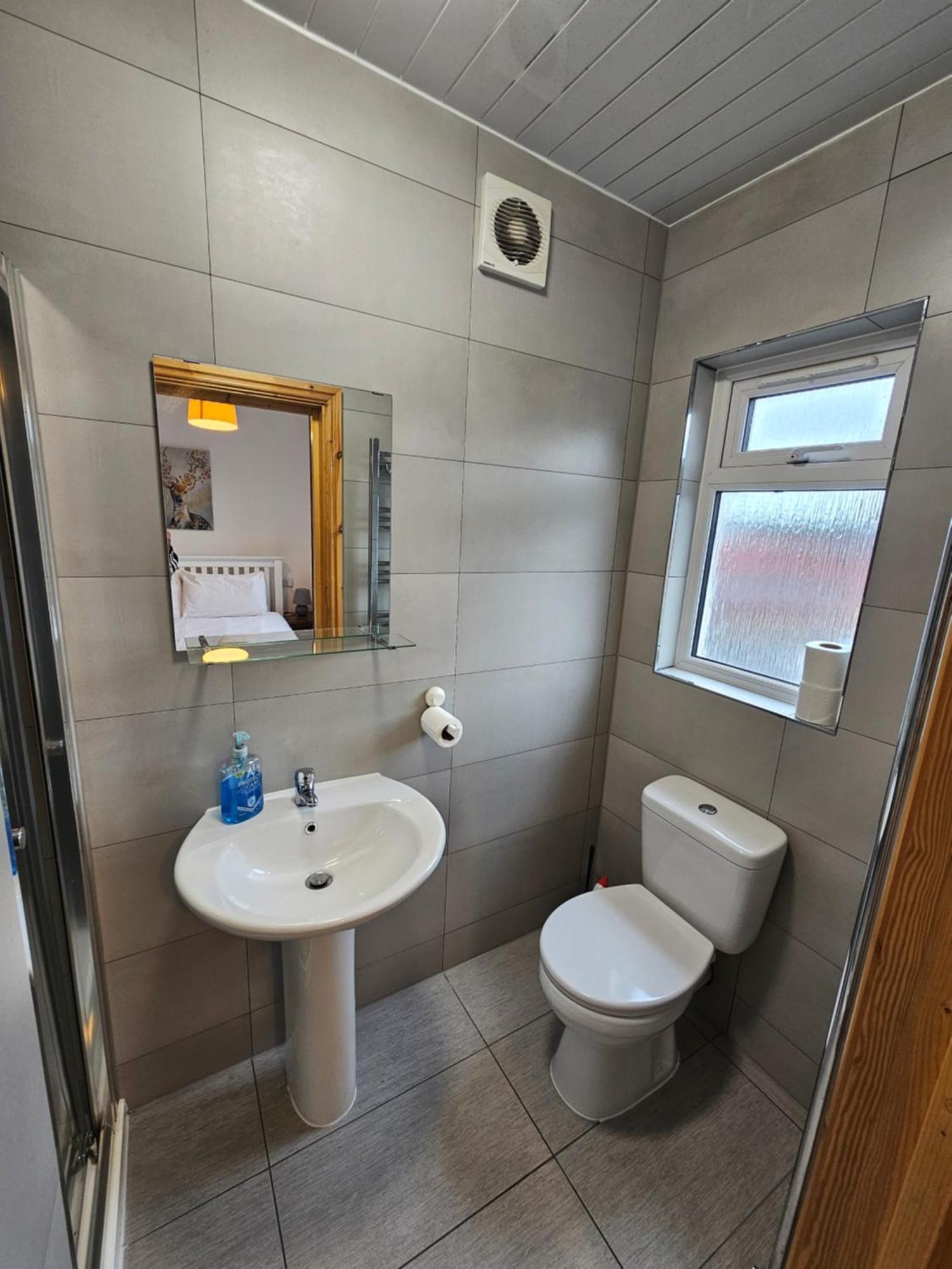 Homebird Property - Conway House ليدز المظهر الخارجي الصورة
